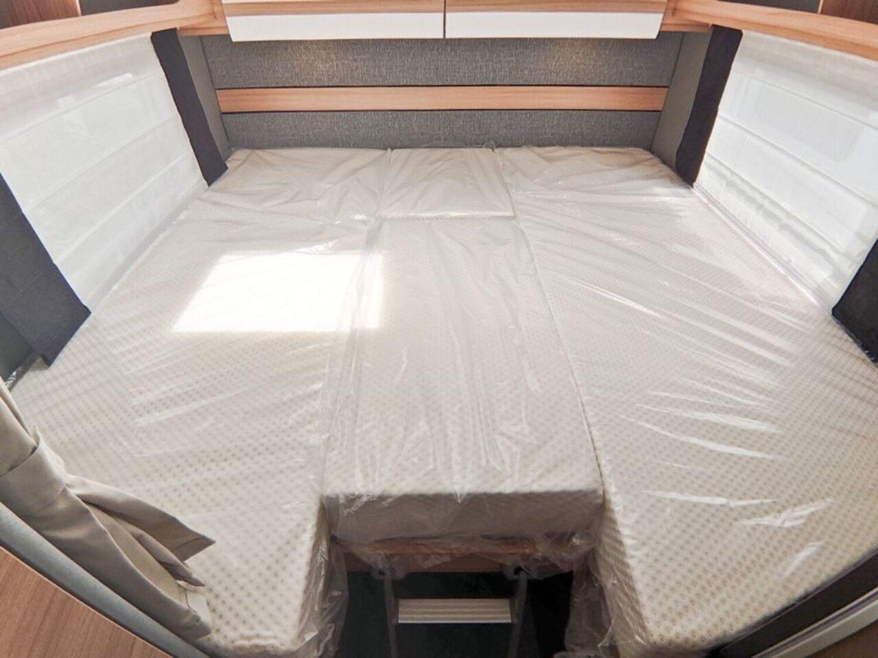 DETHLEFFS T 7052 EB *PAKET ONE*HUBBETT*RDKS* Ansicht 12 für Fahrzeugdetailseite