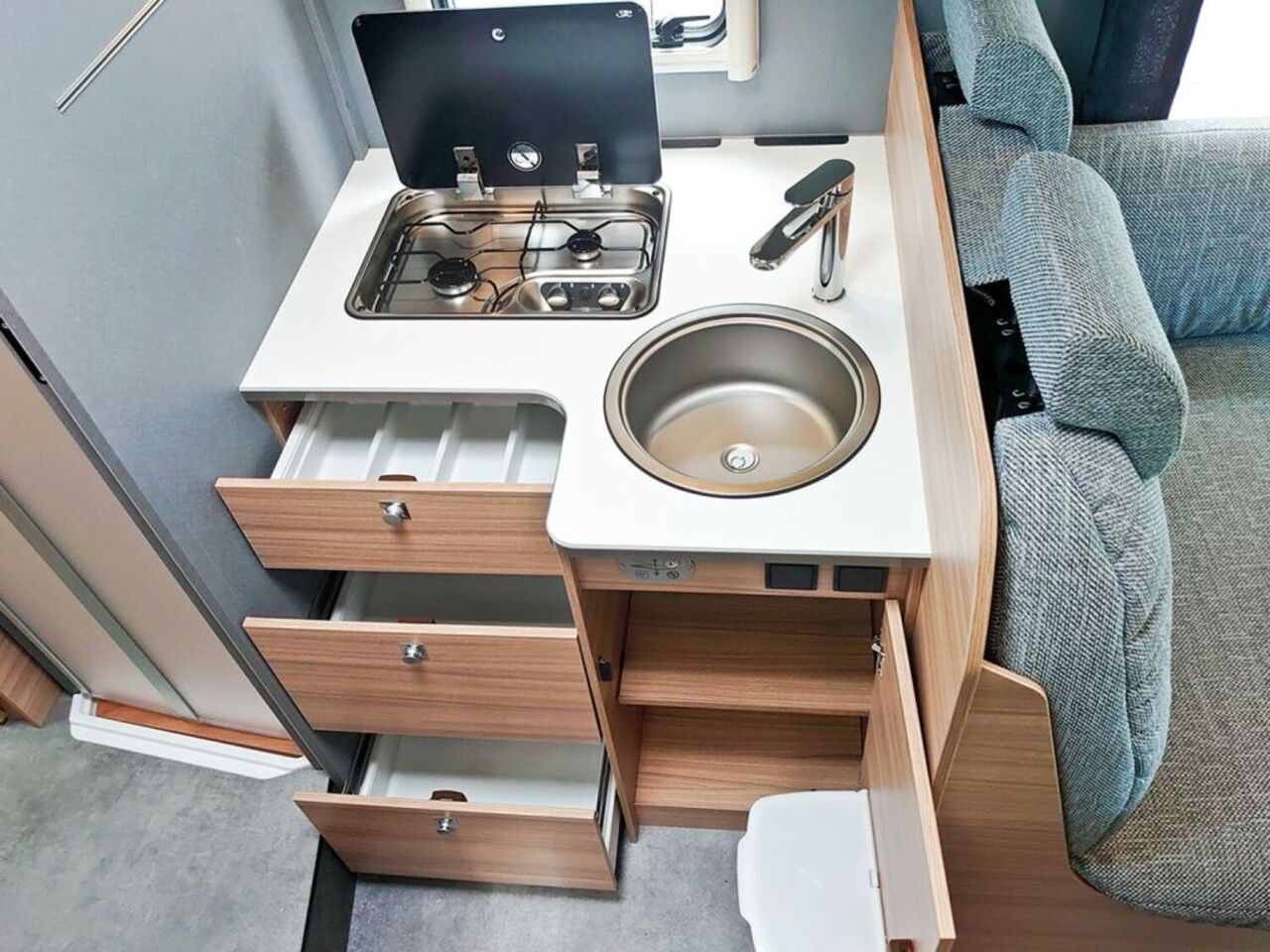 DETHLEFFS T 7052 EB *PAKET ONE*HUBBETT*RDKS* Ansicht 7 für Fahrzeugdetailseite