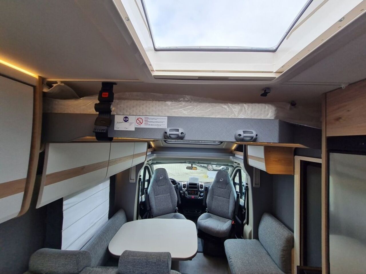 DETHLEFFS T 7052 DBM SONDERAKTION Ansicht 12 für Fahrzeugdetailseite