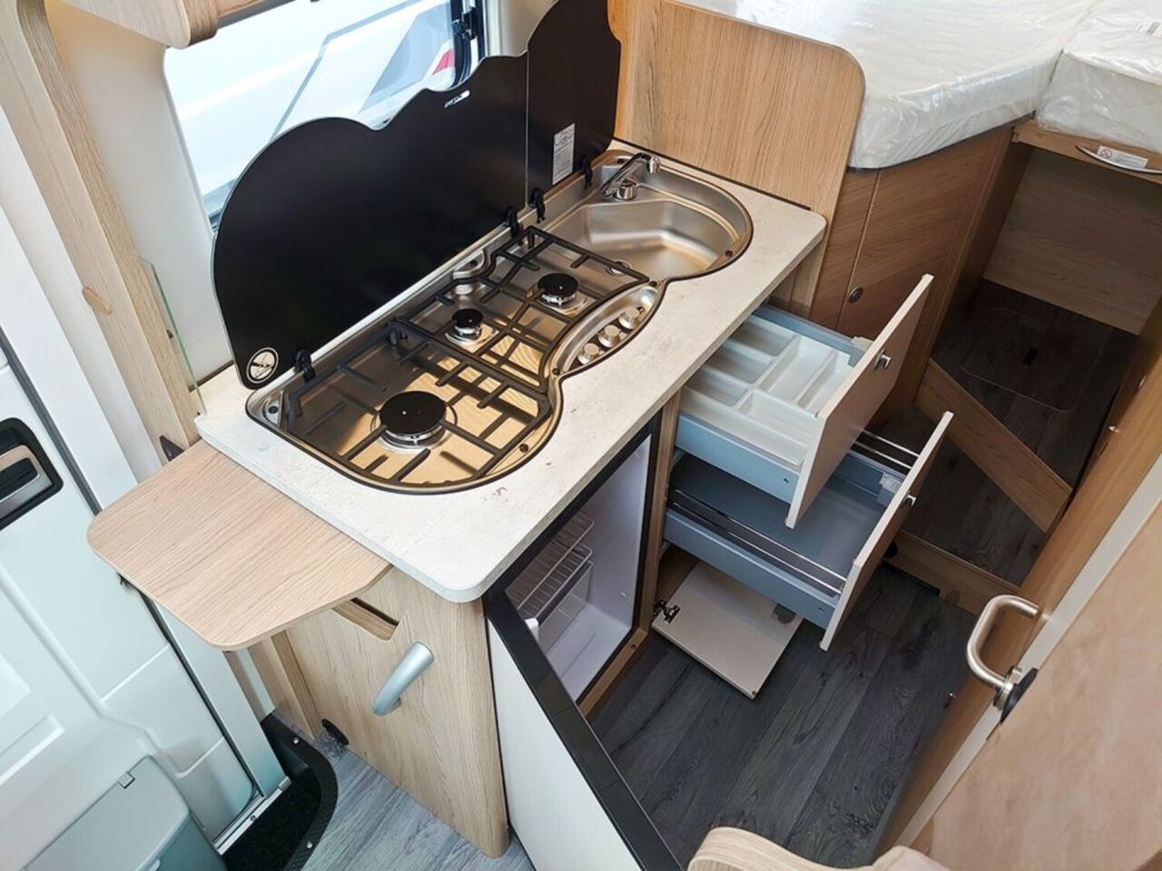 LMC V 646 G *SAT*NAVI*sofort Ansicht 8 für Fahrzeugdetailseite