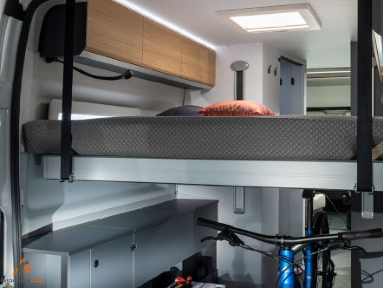 ADRIA 640 SGX 60 Years mit Aufstelldach Ansicht 7 für Fahrzeugdetailseite