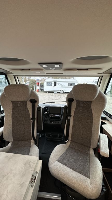 KNAUS 900 LEG Live I ; Tageszulassung Ansicht 13 für Fahrzeugdetailseite