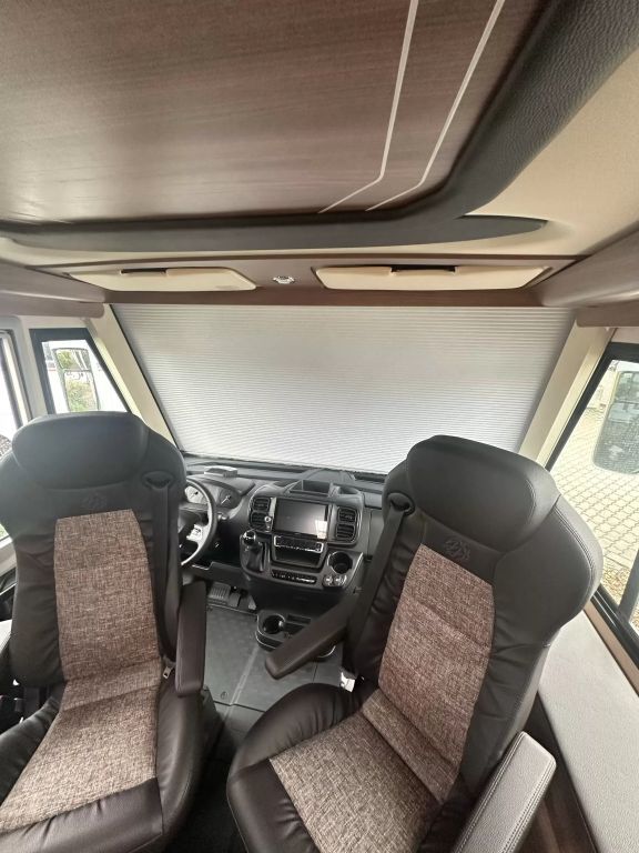KNAUS 700 LEG HY4 Stützen, Wechselrichter Ansicht 13 für Fahrzeugdetailseite