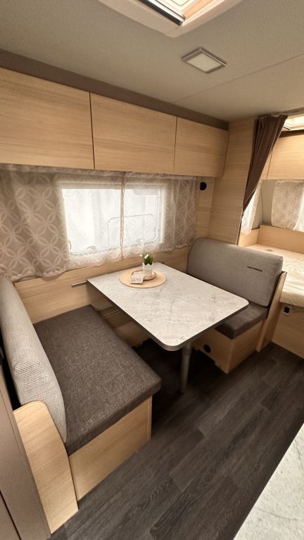 WEINSBERG 470 QDK Steckdosen PLUS Paket Ansicht 12 für Fahrzeugdetailseite