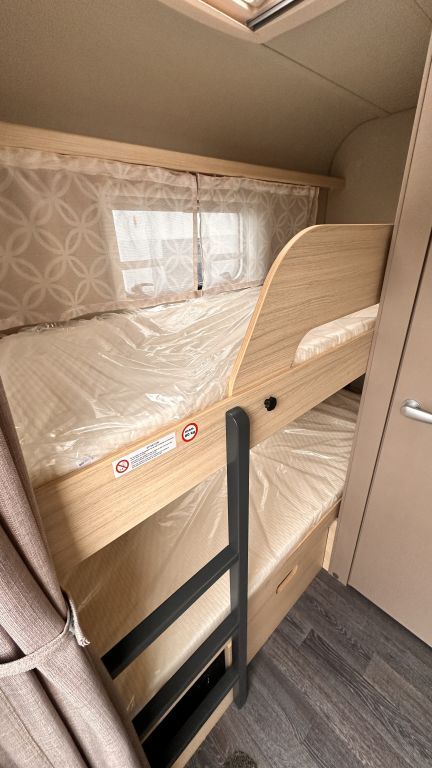 WEINSBERG 470 QDK Steckdosen PLUS Paket Ansicht 14 für Fahrzeugdetailseite