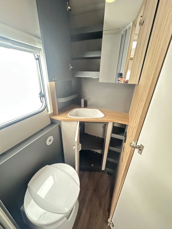 KNAUS 500 KD Dusche separat Ansicht 17 für Fahrzeugdetailseite