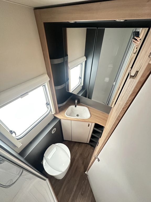 KNAUS 500 KD Dusche separat Ansicht 18 für Fahrzeugdetailseite