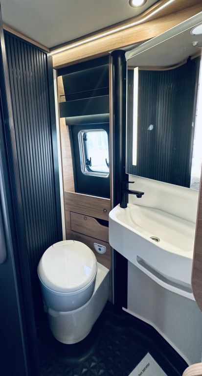 KNAUS 600 MQ Platinum Selection 8-Stufen-Wandlerautomatik Ansicht 20 für Fahrzeugdetailseite