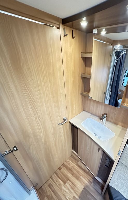 TABBERT 700 KD Rangierhilfe Ansicht 19 für Fahrzeugdetailseite