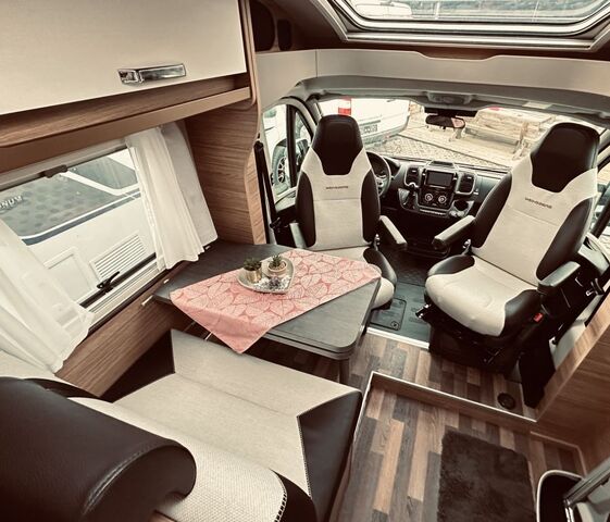 WEINSBERG 600 MEG EDITION [PEPPER] Automatik , Rahmenfenster Ansicht 12 für Fahrzeugdetailseite