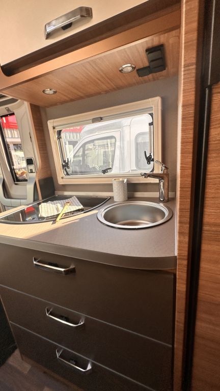 WEINSBERG 600 MF EDITION [PEPPER] Automatikgetriebe Ansicht 14 für Fahrzeugdetailseite