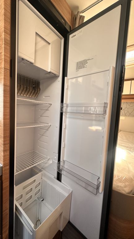 WEINSBERG 600 MF EDITION [PEPPER] Automatikgetriebe Ansicht 16 für Fahrzeugdetailseite