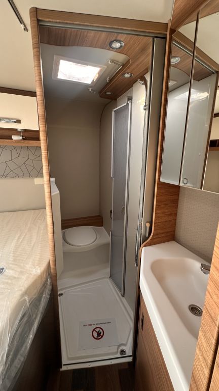 WEINSBERG 600 MF EDITION [PEPPER] Automatikgetriebe Ansicht 17 für Fahrzeugdetailseite