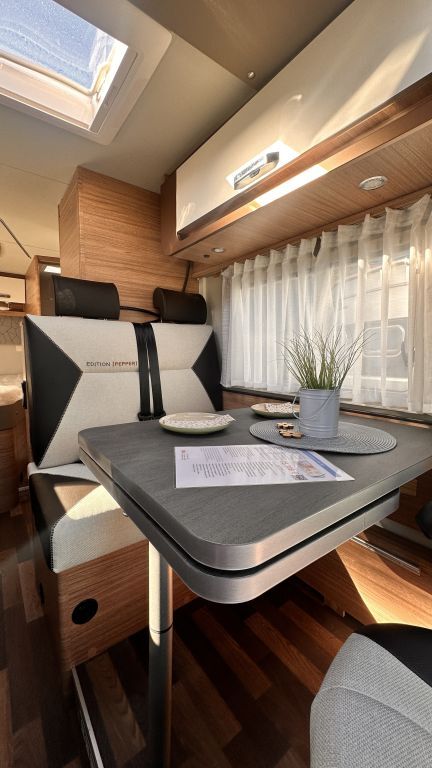 WEINSBERG 600 MF EDITION [PEPPER] Automatikgetriebe Ansicht 8 für Fahrzeugdetailseite