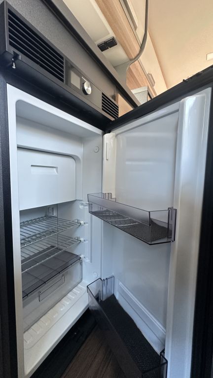 KNAUS 600 ME Platinum Selection Mietfahrzeug Verfügbar 11.2026 Ansicht 15 für Fahrzeugdetailseite