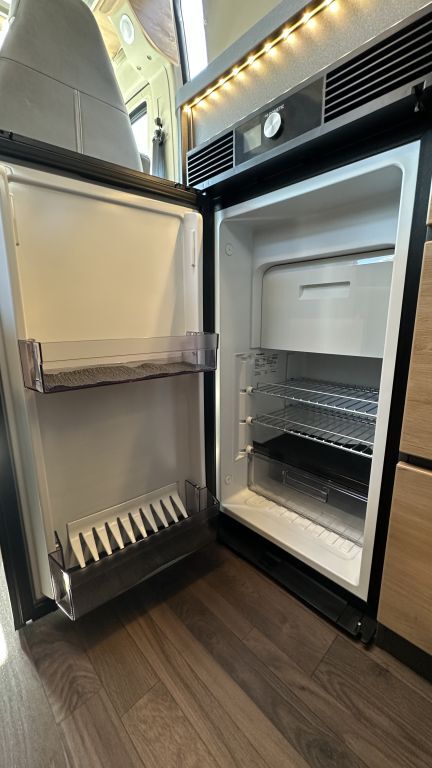 KNAUS 600 ME Platinum Selection Mietfahrzeug Verfügbar 11.2026 Ansicht 20 für Fahrzeugdetailseite