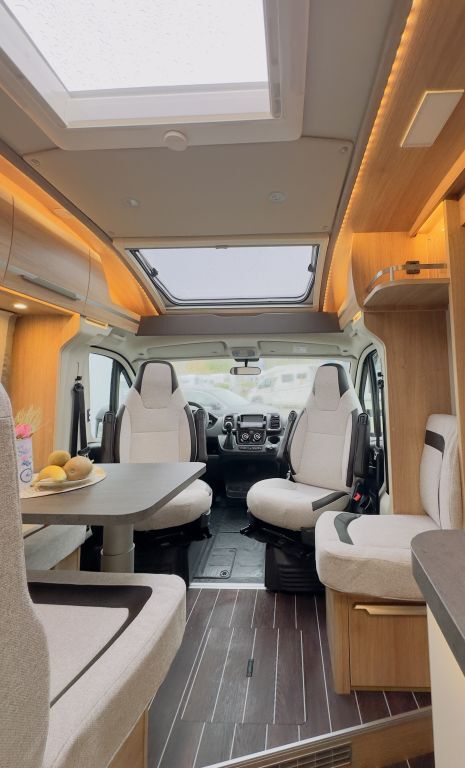KNAUS 650 MEG IC-Line Mietfahrzeug Verfügbar 11.2026 Ansicht 11 für Fahrzeugdetailseite