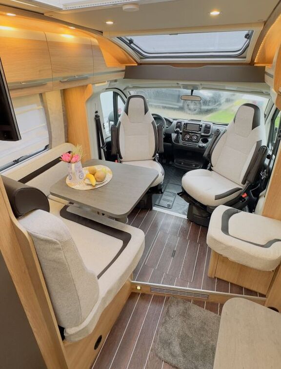 KNAUS 650 MEG IC-Line Mietfahrzeug Verfügbar 11.2026 Ansicht 12 für Fahrzeugdetailseite