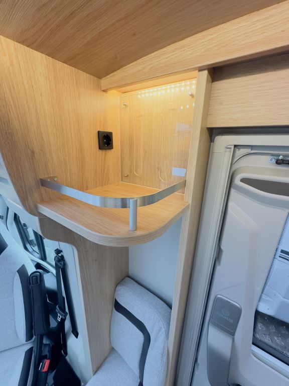 KNAUS 650 MEG IC-Line Mietfahrzeug Verfügbar 11.2026 Ansicht 23 für Fahrzeugdetailseite