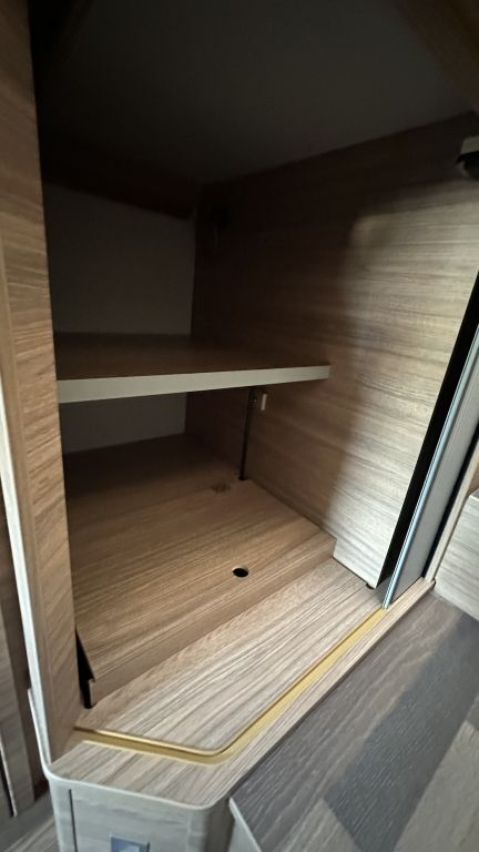 WEINSBERG 600 MEG EDITION [PEPPER] Mietfahrzeug Verfügbar 11.2026 Ansicht 22 für Fahrzeugdetailseite