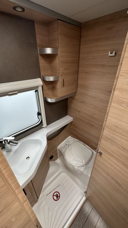 KNAUS 540 UE Black Selection Ansicht 19 für Fahrzeugdetailseite