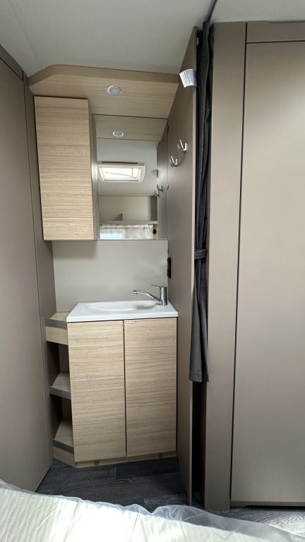 WEINSBERG 450 FU Duschausbau-Paket Ansicht 14 für Fahrzeugdetailseite