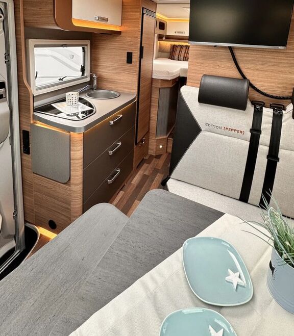 WEINSBERG 640 MEG EDITION [PEPPER] Licht & Sicht-Paket ,Automatik Ansicht 6 für Fahrzeugdetailseite
