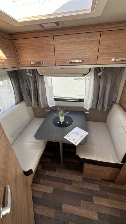 WEINSBERG 390 QD Edition [HOT] Mietfahrzeug Verfügbar 11.2026 Ansicht 7 für Fahrzeugdetailseite