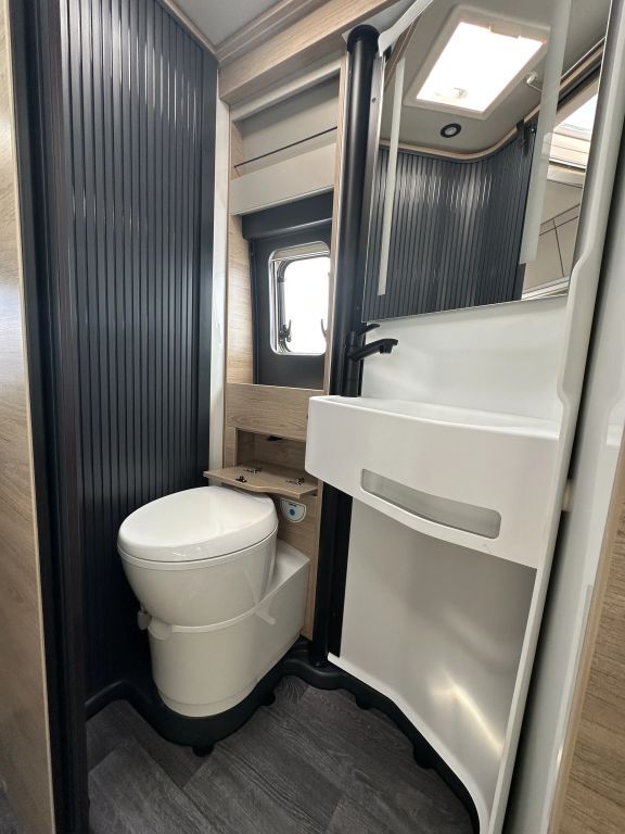 KNAUS 630 ME Automatikgetriebe Ansicht 23 für Fahrzeugdetailseite