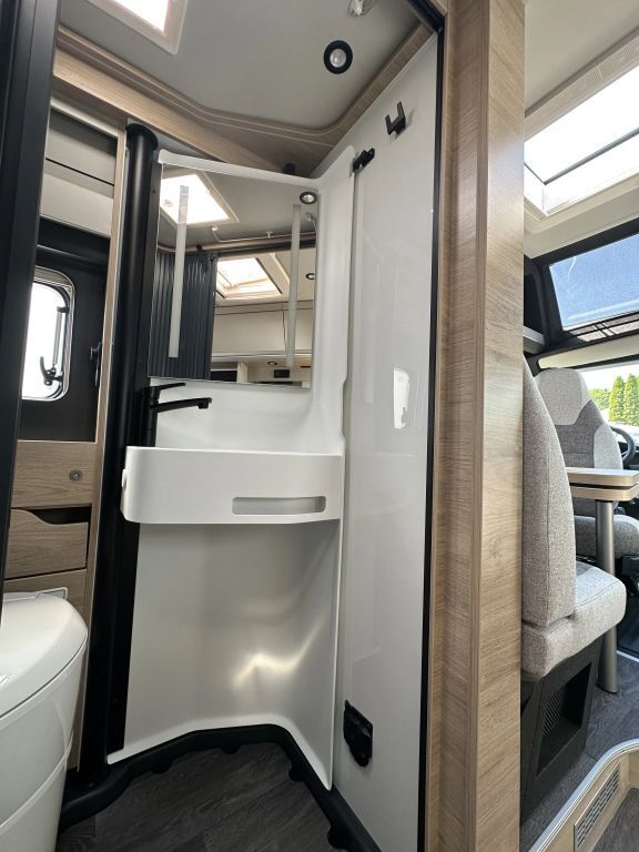 KNAUS 630 ME Automatikgetriebe Ansicht 24 für Fahrzeugdetailseite