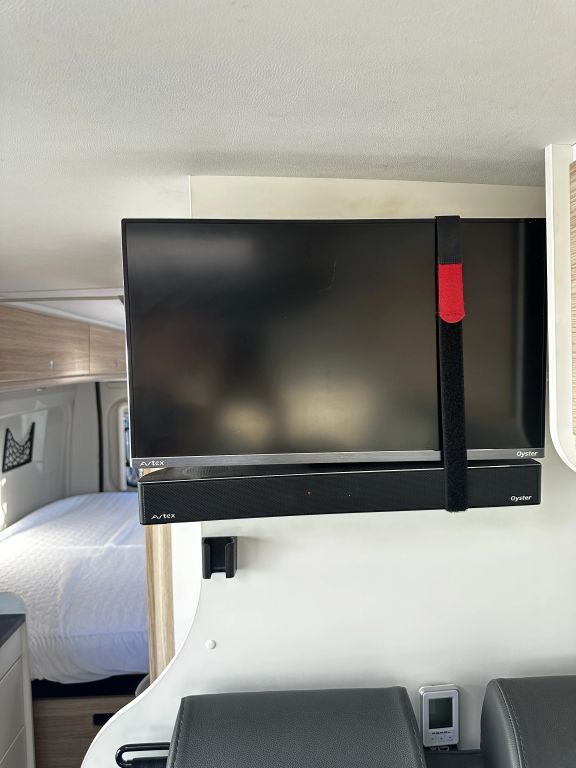 SUNLIGHT Cliff 640 Solar + TV/SAT + Markise Ansicht 13 für Fahrzeugdetailseite