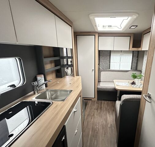 KNAUS 420 QD Duschausbau Ansicht 7 für Fahrzeugdetailseite