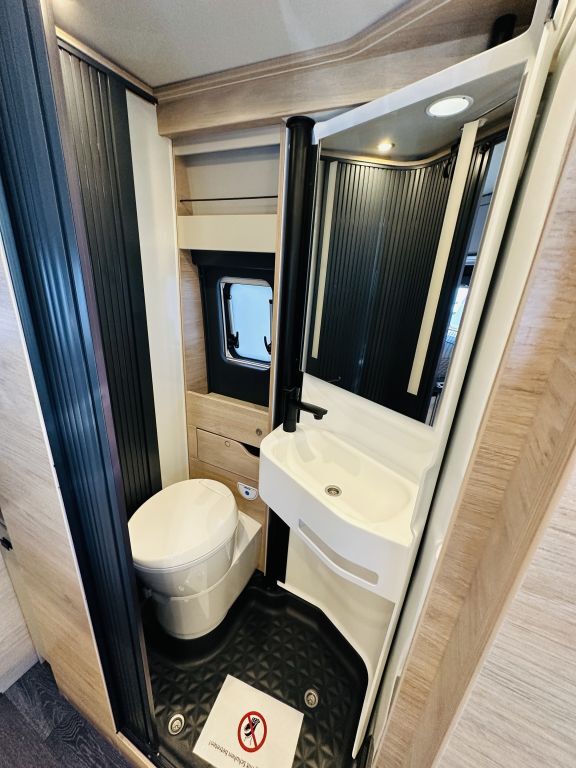 KNAUS 630 MX Automatik , 180 PS Ansicht 25 für Fahrzeugdetailseite