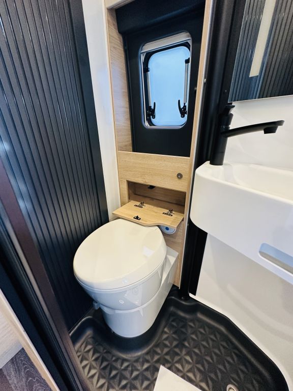 KNAUS 630 MX Automatik , 180 PS Ansicht 27 für Fahrzeugdetailseite