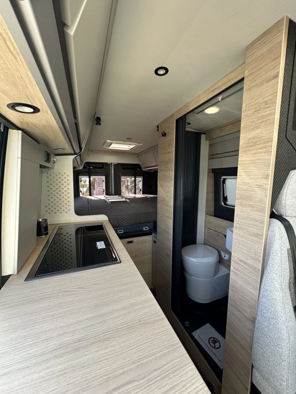 KNAUS 630 MX Automatik , 180 PS Ansicht 8 für Fahrzeugdetailseite