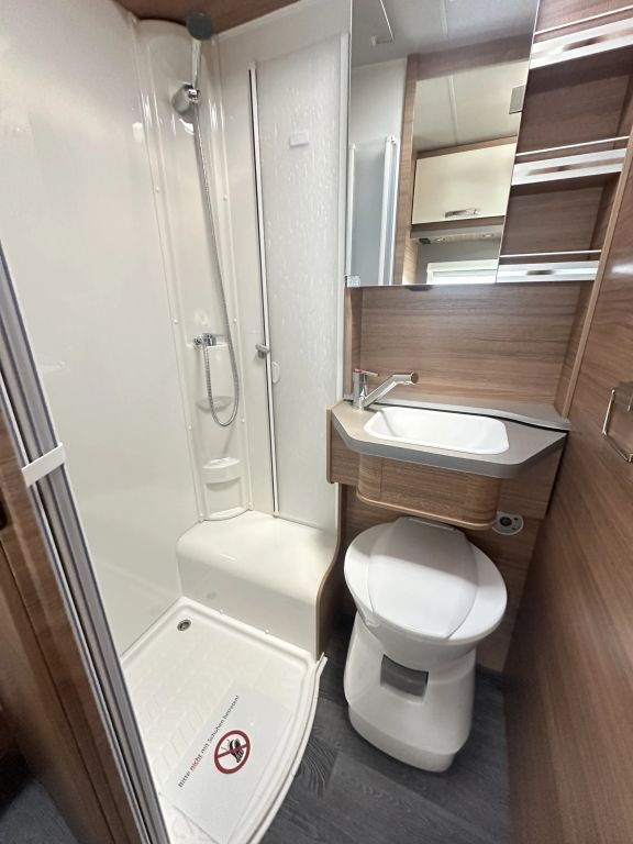 WEINSBERG 650 MEG EDITION [SPICY] Automatikgetriebe Ansicht 24 für Fahrzeugdetailseite