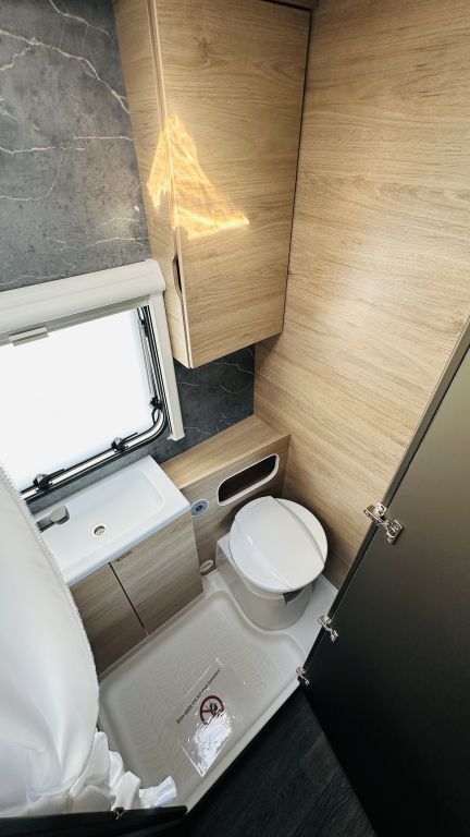 WEINSBERG 420 QD Vorzelt + Ansicht 16 für Fahrzeugdetailseite