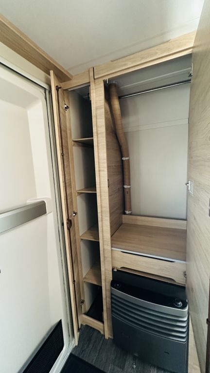 WEINSBERG 420 QD Vorzelt + Ansicht 17 für Fahrzeugdetailseite