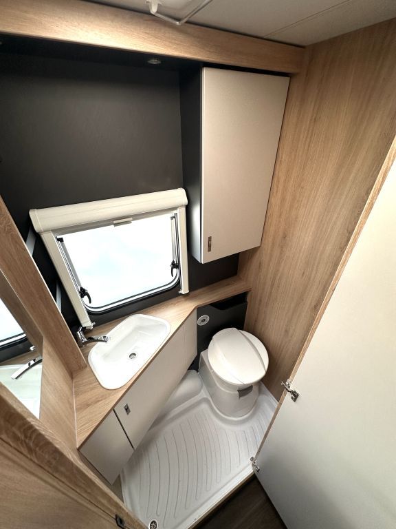 KNAUS 420 QD Platinium Paket Ansicht 16 für Fahrzeugdetailseite