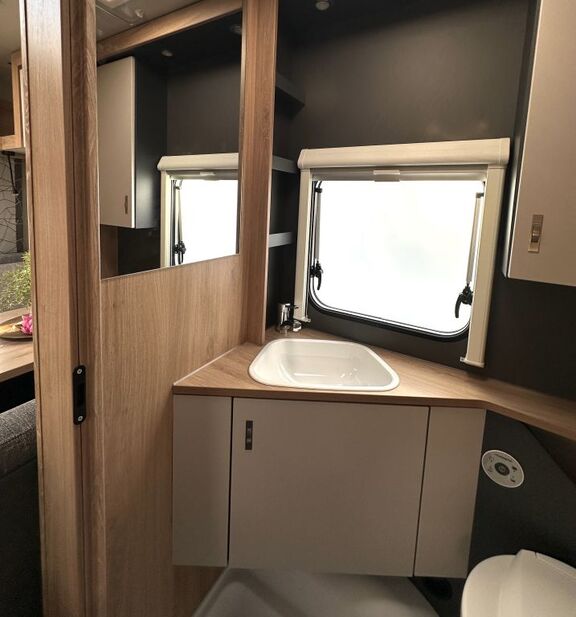KNAUS 420 QD Platinium Paket Ansicht 18 für Fahrzeugdetailseite