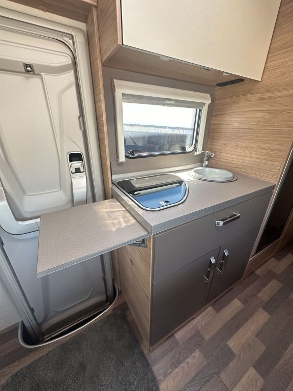 WEINSBERG 650 DG Lithium Ionenbatterie Ansicht 14 für Fahrzeugdetailseite