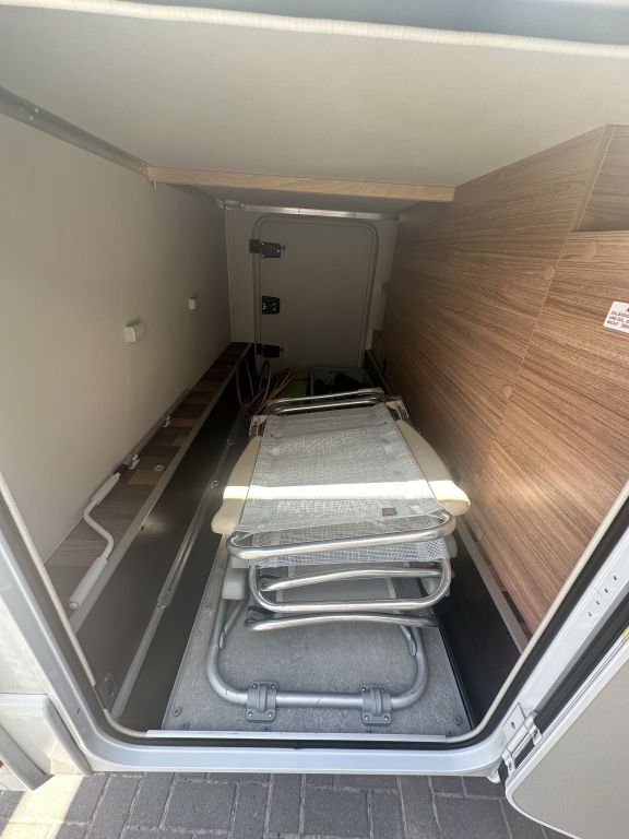 WEINSBERG 650 DG Lithium Ionenbatterie Ansicht 24 für Fahrzeugdetailseite