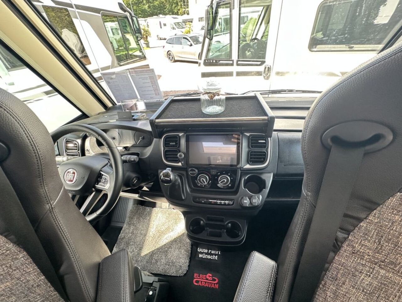 KNAUS 700 LEG HY4 Stützen, Wechselrichter Ansicht 28 für Fahrzeugdetailseite