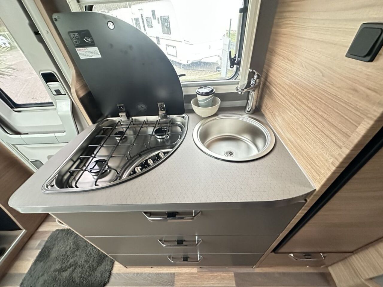 WEINSBERG 640 MEG Suite EDITION [PEPPER] TOP PREIS, Licht & Sicht-Paket Ansicht 19 für Fahrzeugdetailseite