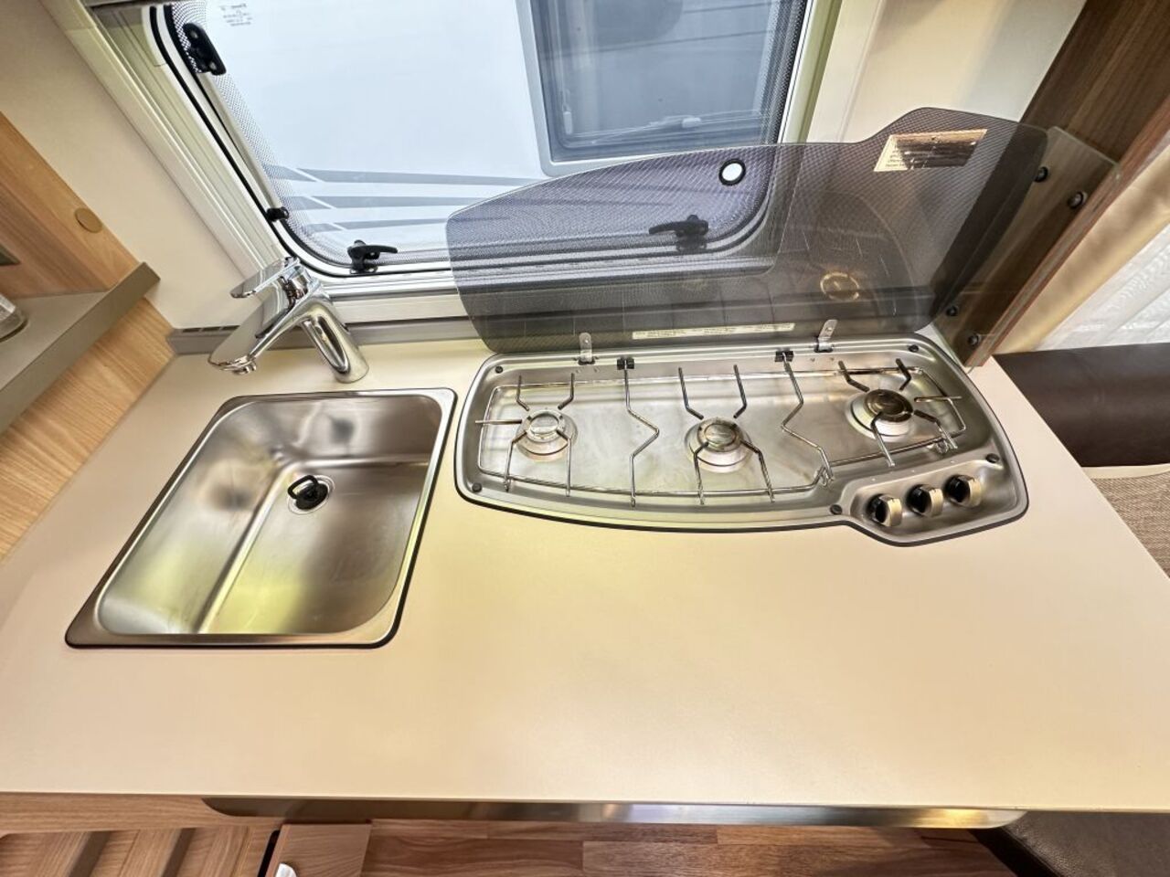TABBERT 700 KD Rangierhilfe Ansicht 17 für Fahrzeugdetailseite