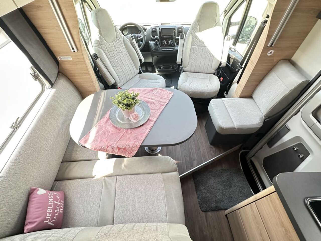 KNAUS 650 MEG Black Selection BLACK SELECTION  ; Live Wave Ansicht 12 für Fahrzeugdetailseite