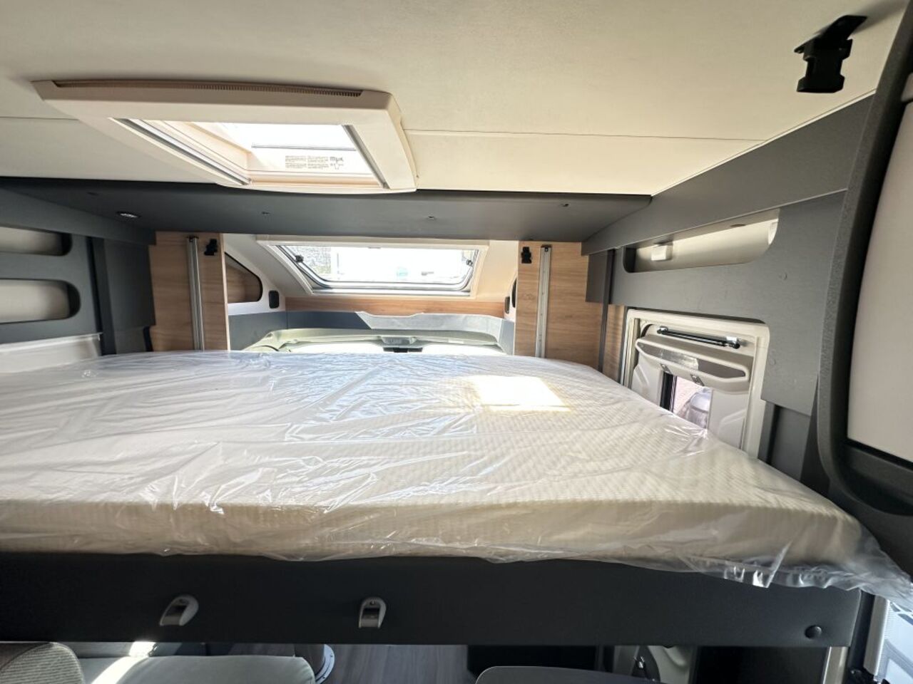 KNAUS 650 MEG Black Selection BLACK SELECTION  ; Live Wave Ansicht 17 für Fahrzeugdetailseite