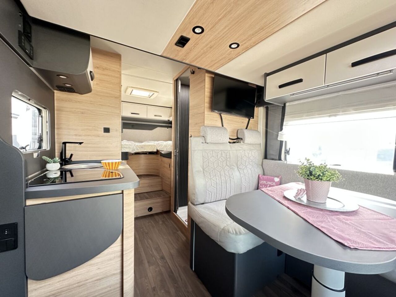 KNAUS 650 MEG Black Selection BLACK SELECTION  ; Live Wave Ansicht 9 für Fahrzeugdetailseite
