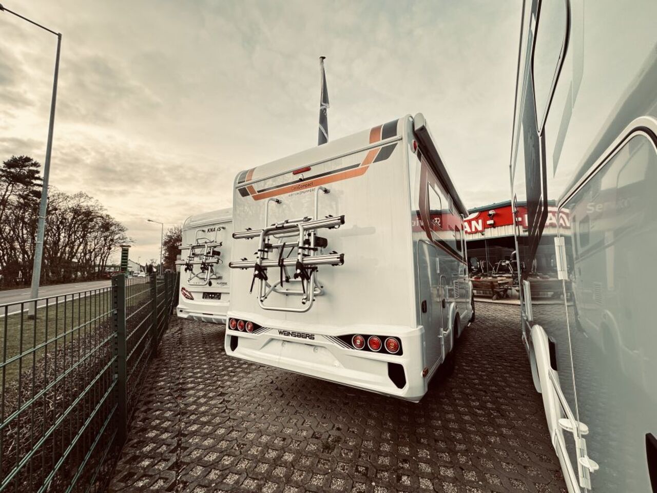 WEINSBERG 600 MEG EDITION [PEPPER] Automatik , Rahmenfenster Ansicht 5 für Fahrzeugdetailseite