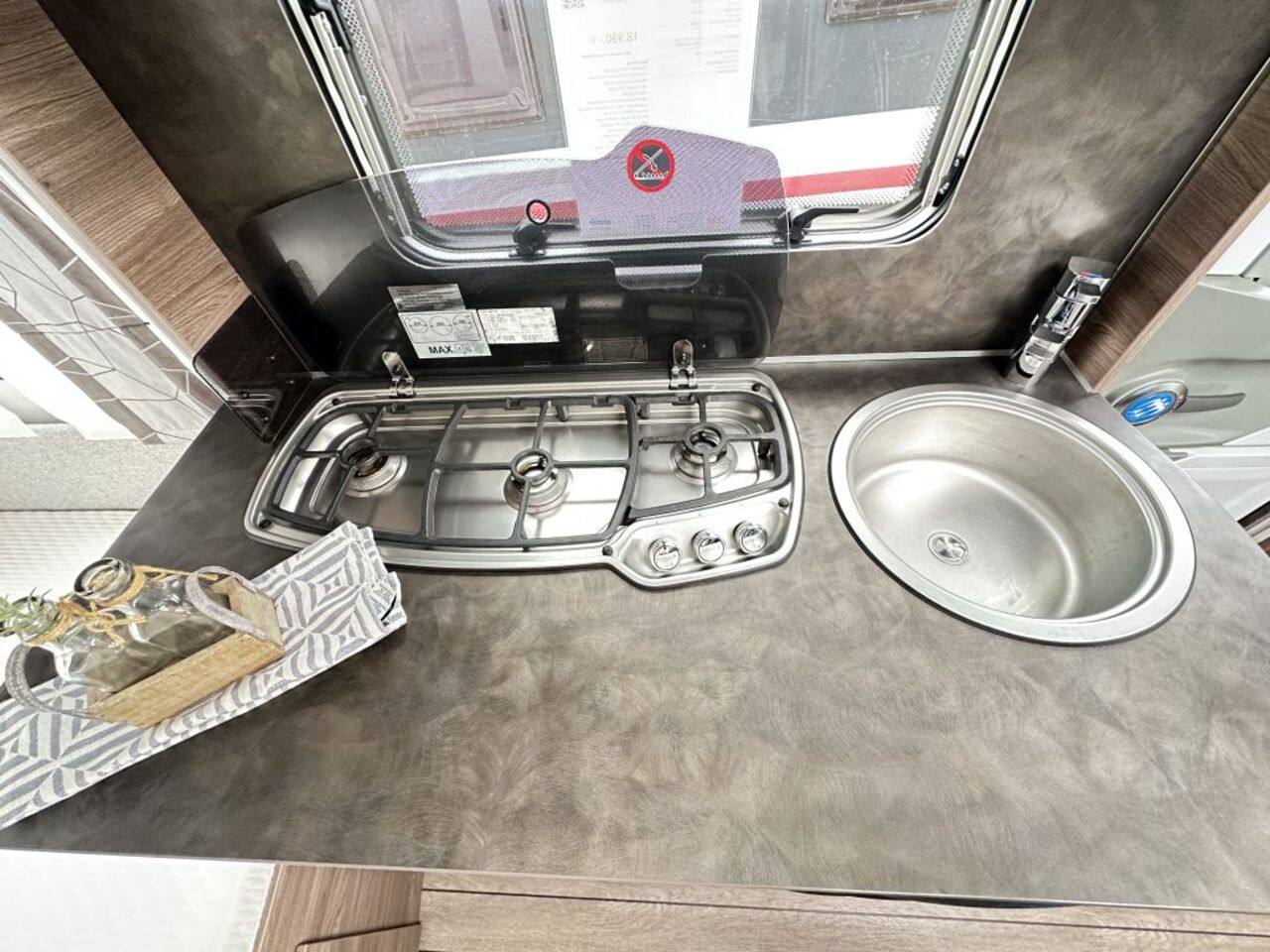 KNAUS 400 QD Silver Selection Markise Ansicht 13 für Fahrzeugdetailseite